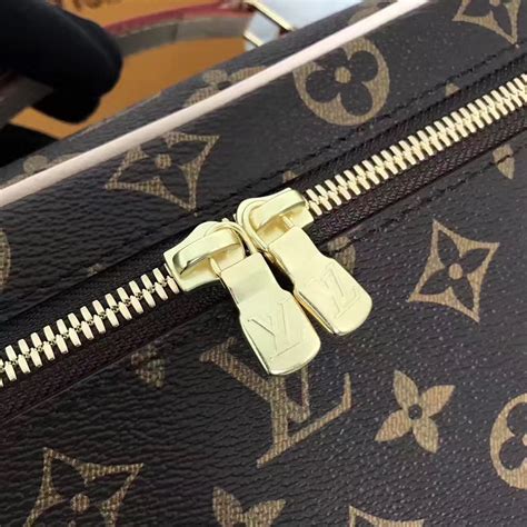 louis vuitton zipper shoulder bag|louis vuitton adjustable shoulder bags.